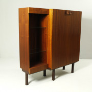 retrorobot.cz_Mahogany _dresser_ with_ bookca
