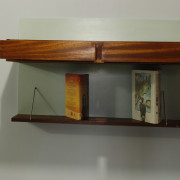 retrorobot_wall_shelf