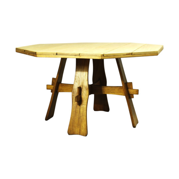 retrorobot_brutalist_table