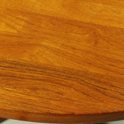 retrorobot_danish_table